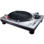 Technics SL-1200MK7 Platine Vinyle DJ à Entraînement Direct Argent Métallisé
